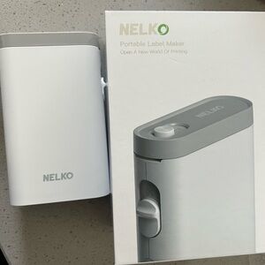NELKO  White Portable Label Maker